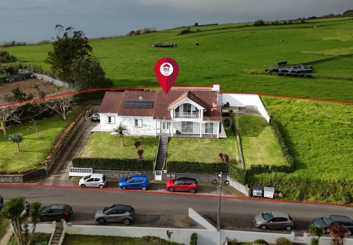 Villa a Horta, Faial, Horta - € 450.000 | Ref: 374250316 - foto 1