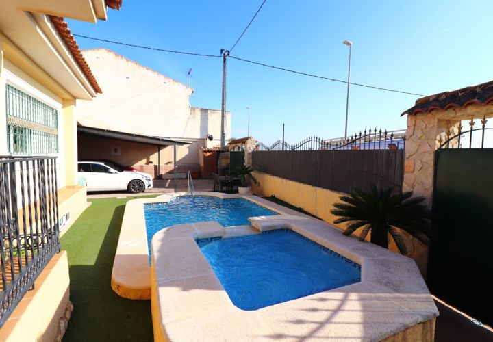 Villa a Almoradi, Alicante, Almoradi - € 299.950 | Ref: BD-38674 - foto 1