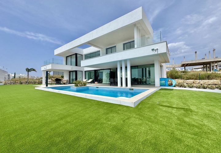 Villa a Estepona, Malaga, Estepona - € 2.980.000 | Ref: HFMs673773 - foto 1