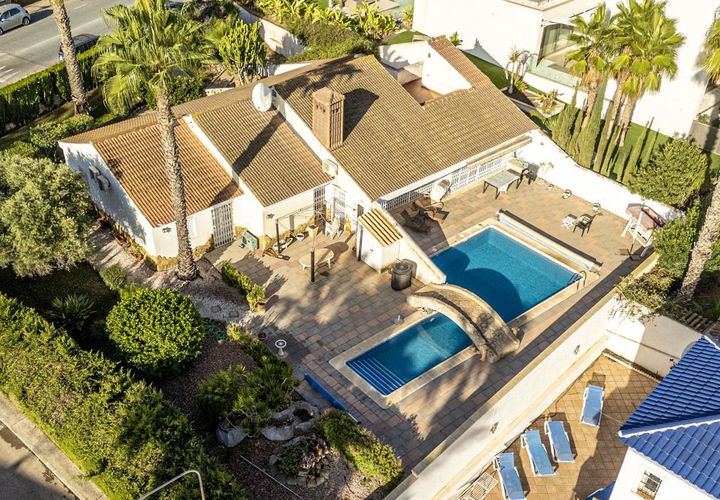 Villa a Orihuela, Alicante, Orihuela - € 650.000 | Ref: MLSC5829484/13477 - foto 1