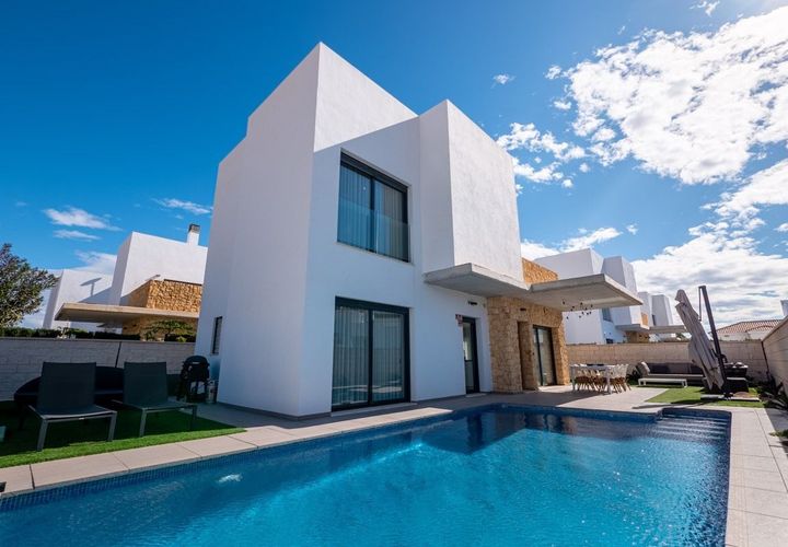 Villa a Almoradi, Alicante, Almoradi - € 499.500 | Ref: MLSC437221/13477 - foto 1