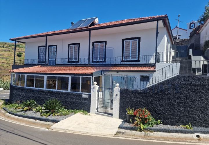 Villa i Calheta, Madeira, Calheta - € 435.000 | Ref: F733 - foto 1