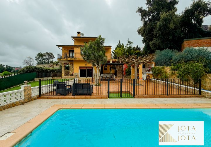 Villa i Lloret De Mar, Gerona, Lloret De Mar - € 360.000 | Ref: 70375 - foto 1