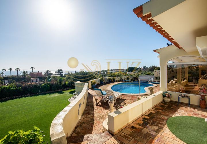 Villa i Luz, Faro, Luz - € 1.250.000 | Ref: V/145 - foto 1