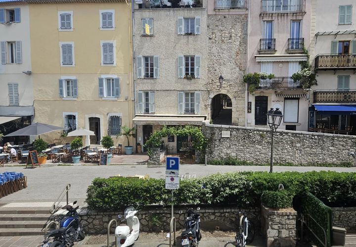 Lejlighed i Antibes, Alpes-Maritimes, Antibes - € 335.000 | Ref: A2506 - foto 1