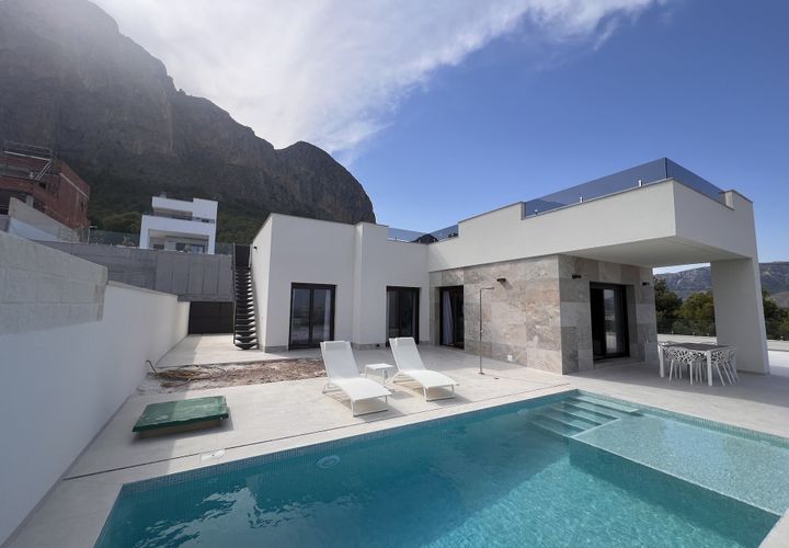 Villa i Polop, Alicante, Polop - € 649.000 | Ref: C074-D03-V33B - foto 1