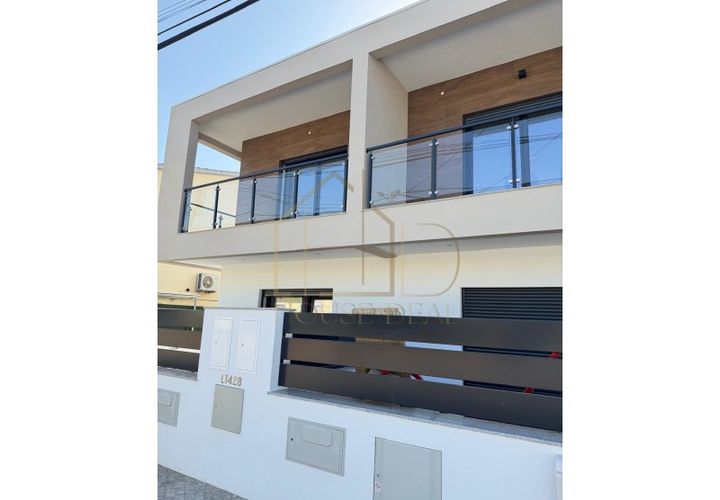 Villa a Quinta do Conde, Setubal, Quinta do Conde - € 450.000 | Ref: CAS_167 - foto 1