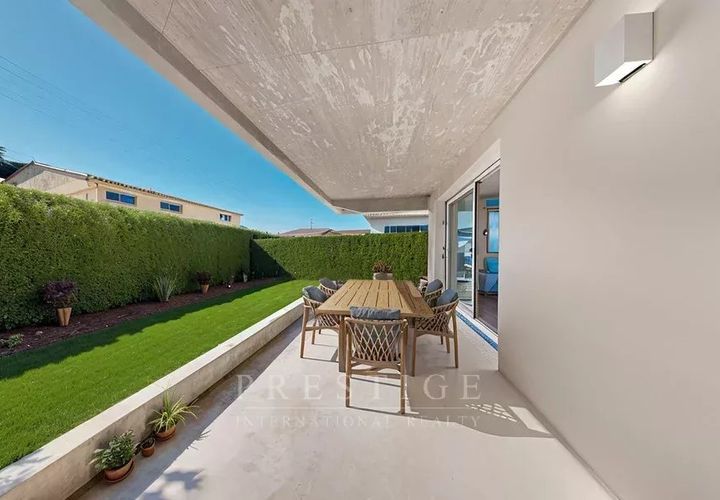 Lejlighed i Saint-Raphaël, Var, Saint-Raphaël - € 439.000 | Ref: 23.009-v5 - foto 1