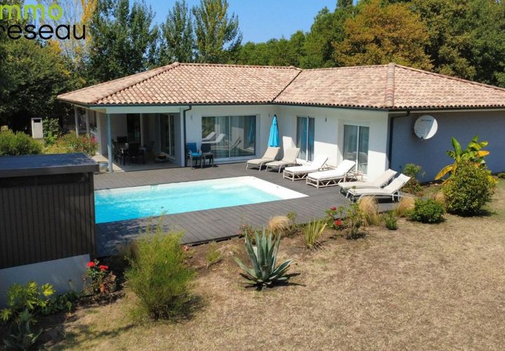 Villa a Biganos, Gironde, Biganos - € 698.000 | Ref: 3011442560 - foto 1