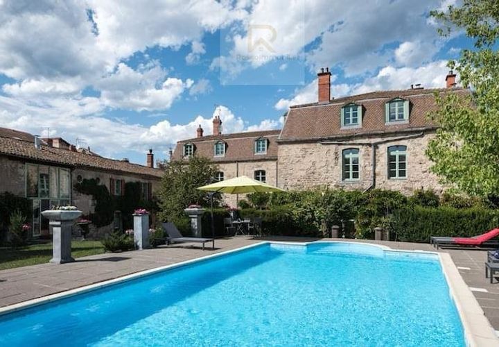 Villa i Ambert, Puy-de-Dome, Ambert - € 925.000 | Ref: 3011442535 - foto 1