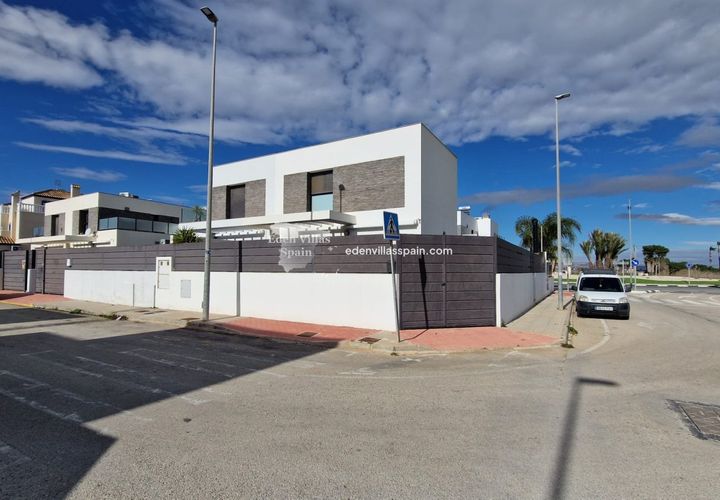 Rækkehus i Daya Vieja, Alicante, Daya Vieja - € 459.995 | Ref: 5355 - foto 1