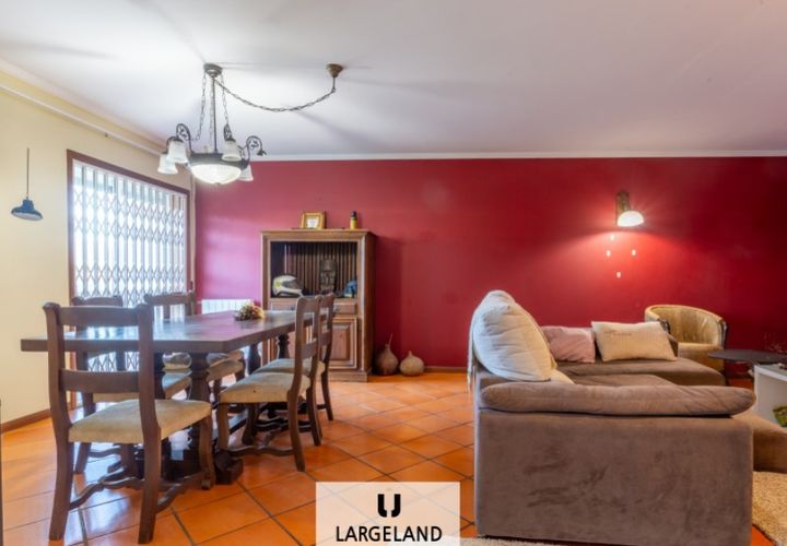 Villa i Ilhavo, Aveiro, Ilhavo - € 310.000 | Ref: CAS_1433 - foto 1