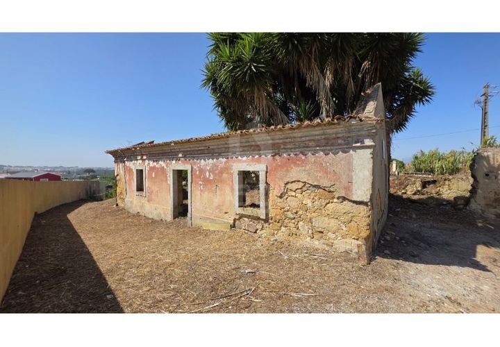 Ruinere i Mafra, Lisbon, Mafra - € 156.000 | Ref: L23598 - foto 1