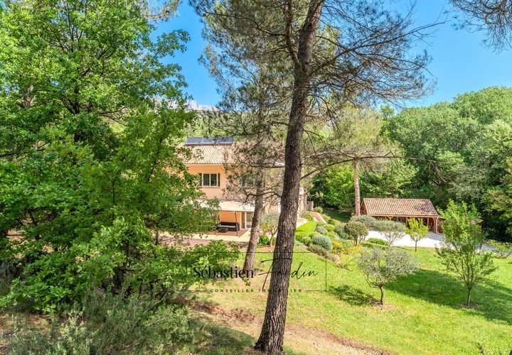 Villa i Rousset, Bouches-du-Rhone, Rousset - € 1.390.000 | Ref: 340931161988 - foto 1