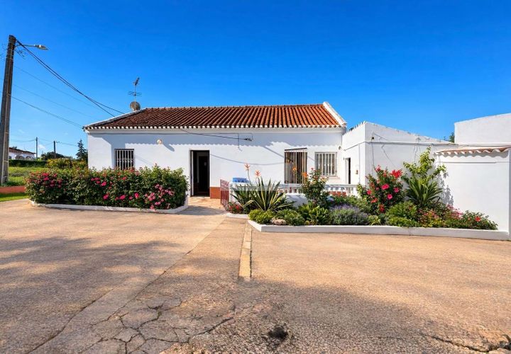 Farm hus i Lagos, Faro, Lagos - € 650.000 | Ref: Q0091 - foto 1