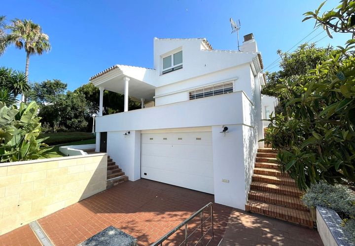 Villa a Estepona, Malaga, Estepona - € 1.856.000 | Ref: R5070232 - foto 1