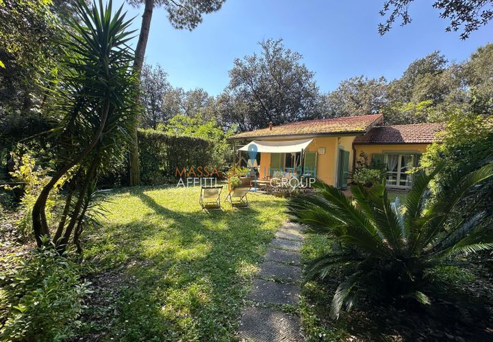 Byhus i Massa, Massa and Carrara, Massa - € 360.000 | Ref: 3580 - foto 1