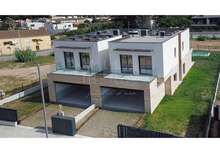 Byhus i S'agaro, Gerona, S'agaro - € 1.380.000 | Ref: 375 - foto 1