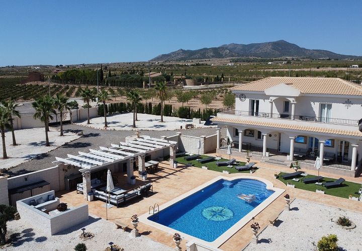 Villa a Pinoso, Alicante, Pinoso - € 449.000 | Ref: AM-PNLCY195 - foto 1