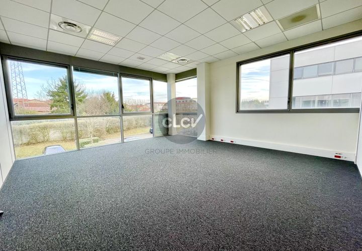 L'establiment comercial a Dardilly, Rhone, Dardilly - € 3.219/mes | Ref: 86658023 - foto 1