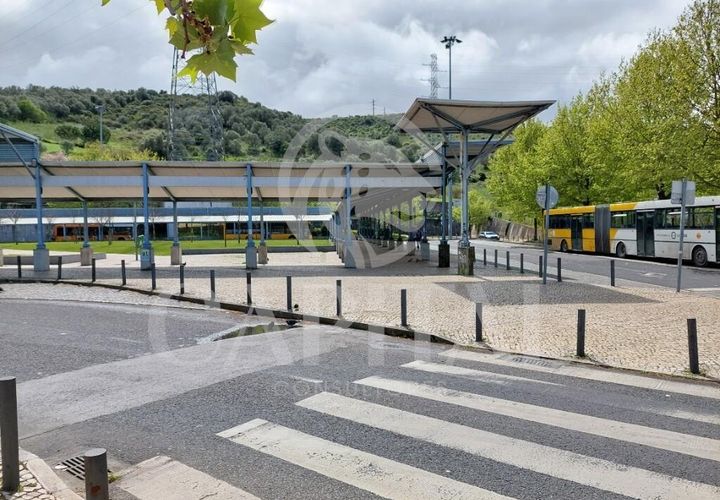 Helårsgrund i Odivelas, Lisbon, Odivelas - € 450.000 | Ref: 70207 - foto 1
