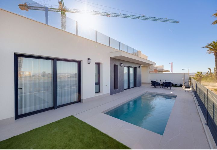 Villa i Torrevieja, Alicante, Torrevieja - € 595.000 | Ref: New-11 - foto 1