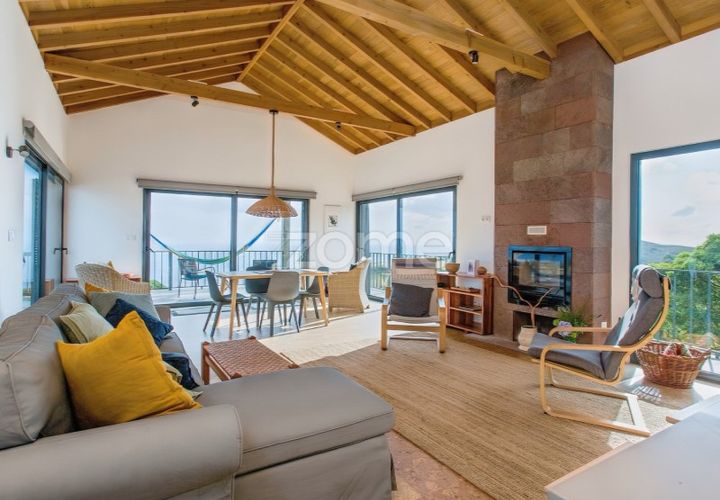 Villa i Vila do Porto, Santa Maria, Vila do Porto - € 750.000 | Ref: ZMPT579118 - foto 1