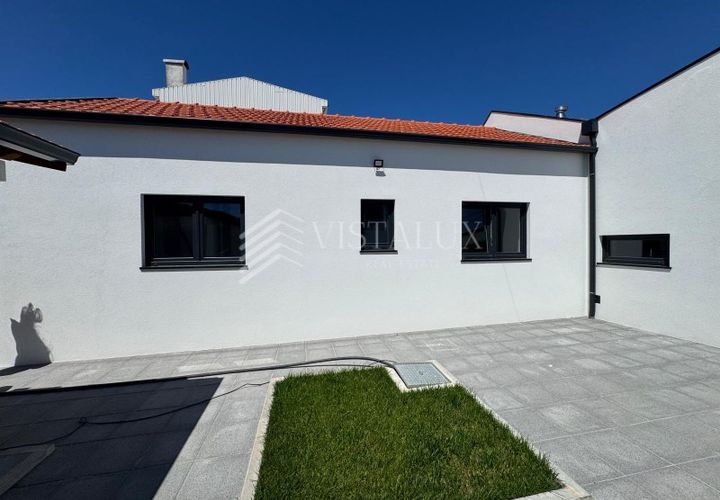 Villa in Aveiro, Aveiro, Aveiro - € 350.000 | Ref: CAS_77 - foto 1
