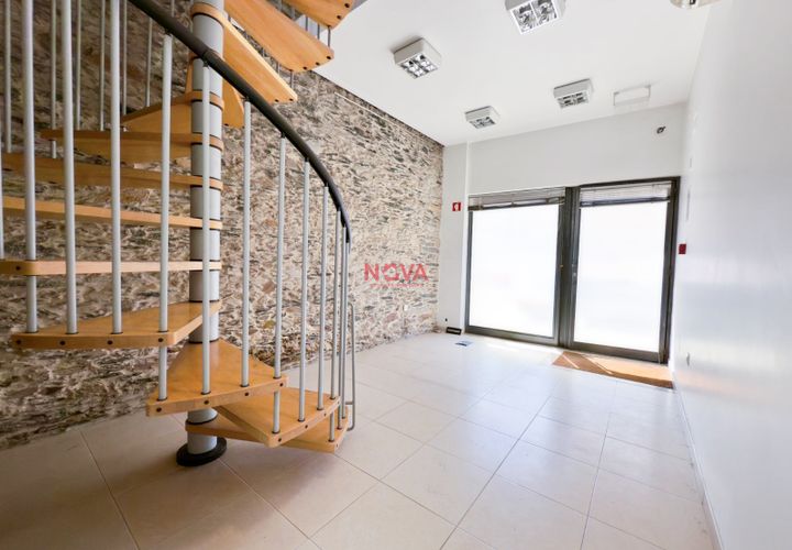 L'establiment comercial a Valongo, Porto, Valongo - € 850/mes | Ref: NOVA-ER-2221 - foto 1