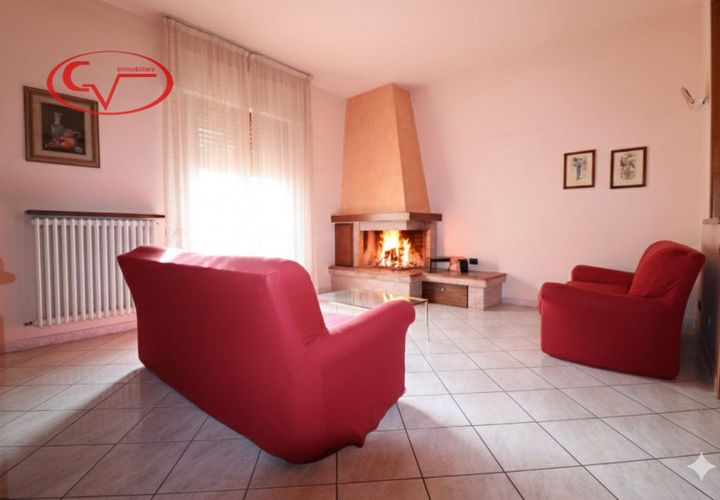 Villa a Montevarchi, Arezzo, Montevarchi - € 173.000 | Ref: 8235 - foto 1