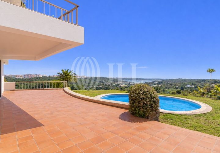 Villa i Carnaxide, Lisbon, Carnaxide - € 3.000.000 | Ref: 91894 - foto 1
