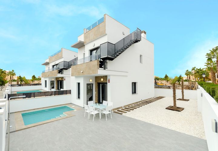 Villa a Torrevieja, Alicante, Torrevieja - € 409.000 | Ref: C074-D01-V33 - foto 1