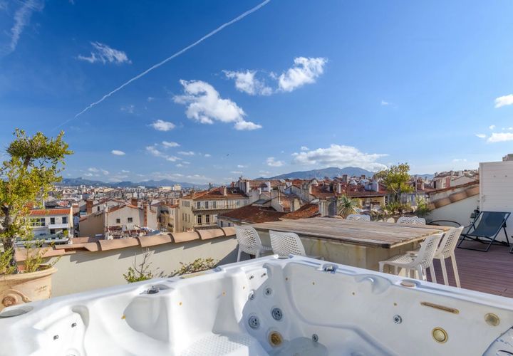 Leilighet i Marseille, Bouches-du-Rhone, Marseille - € 1 320 000 | Ref: HH-16050588 - foto 1