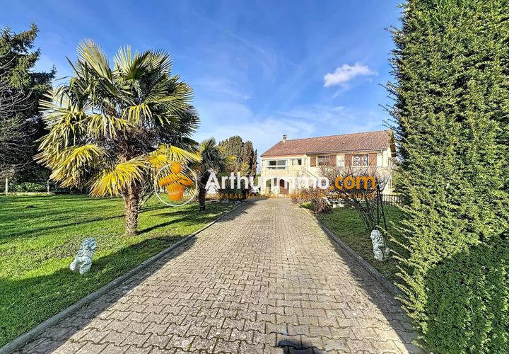 Villa i Bourgoin-Jallieu, Isere, Bourgoin-Jallieu - € 360.000 | Ref: 86662551 - foto 1