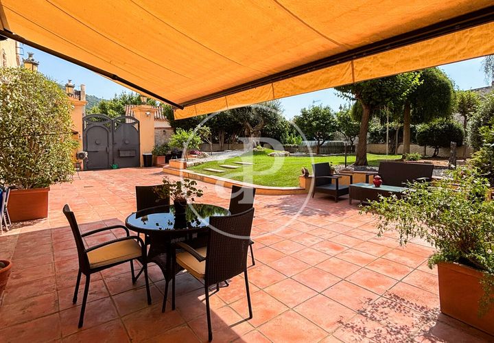 Farm hus i Teia, Barcelona, Teia - € 2.180.000 | Ref: VBM2508002 - foto 1