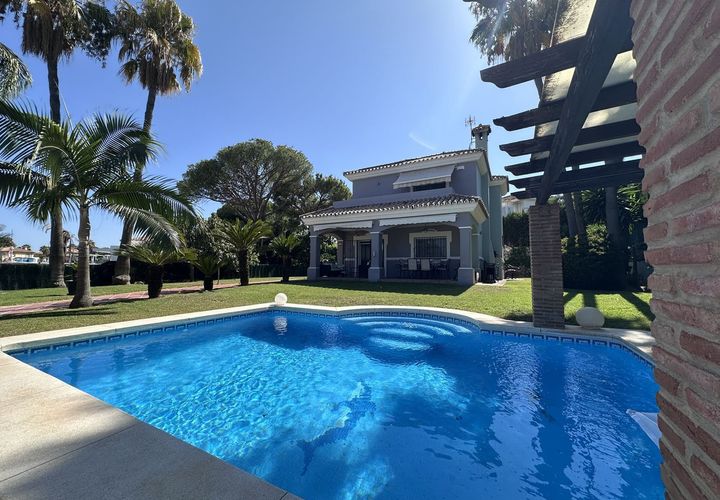 Villa a Cancelada, Malaga, Cancelada - € 1.350.000 | Ref: DPIe19057 - foto 1
