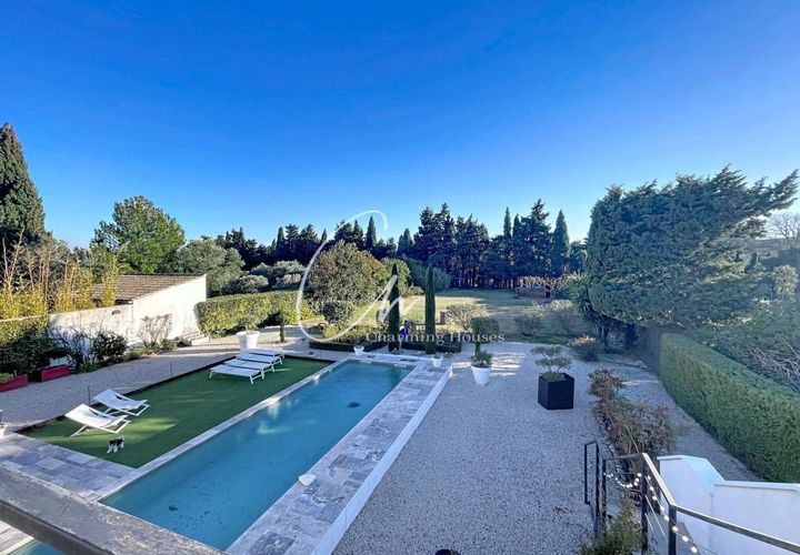 Villa i Paradou, Bouches-du-Rhone, Paradou - € 1 275 000 | Ref: getkey_u_507074618 - foto 1