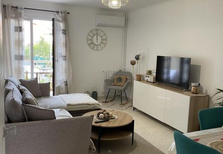 Apartament a Saint-Raphaël, Var, Saint-Raphaël - € 900/mes | Ref: 866551 - foto 1