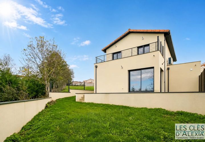 Villa a Échalas, Rhone, Échalas - € 435.000 | Ref: 85508467 - foto 1