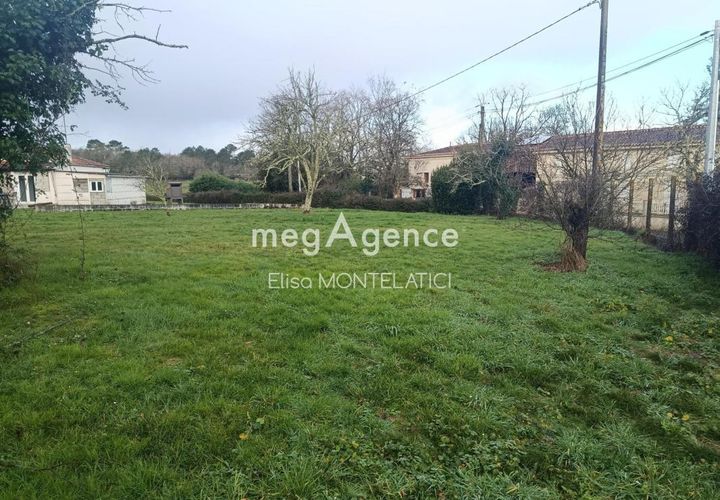 Helårsgrund i Cercoux, Charente-Maritime, Cercoux - € 29.000 | Ref: 197863 - foto 1