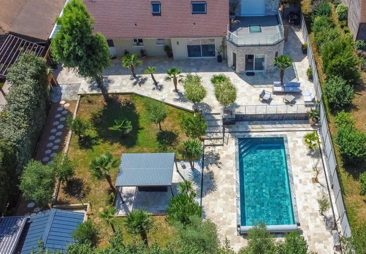 Villa a Saint-Saturnin, Sarthe, Saint-Saturnin - € 549.900 | Ref: 196946 - foto 1