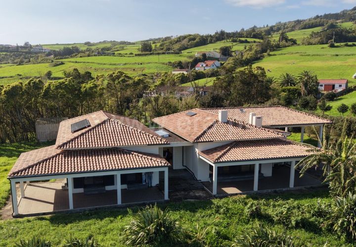 Villa a Horta, Faial, Horta - € 975.000 | Ref: 374250222 - foto 1