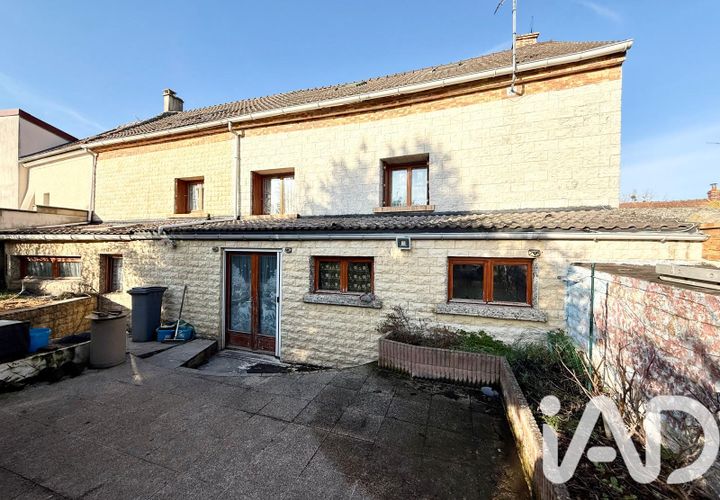 Villa a Villeroy, Seine-et-Marne, Villeroy - € 329.000 | Ref: 77804 - foto 1