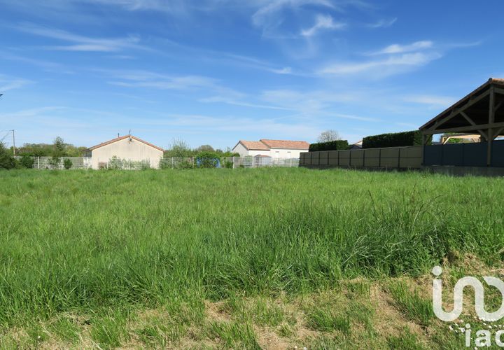 Tomt i Archigny, Vienne, Archigny - € 34 900 | Ref: 13088 - foto 1