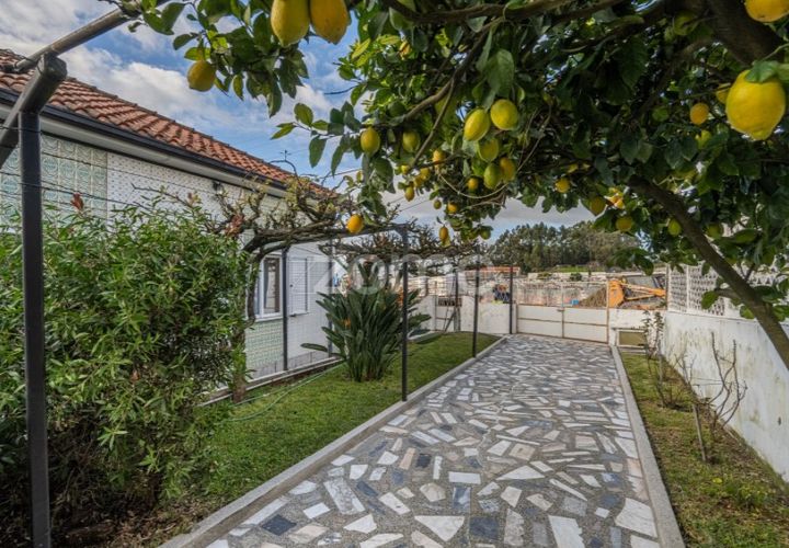 Villa a Pedroucos, Porto, Pedroucos - € 400.000 | Ref: ZMPT584684 - foto 1