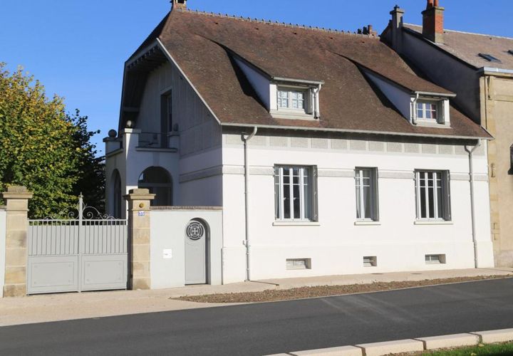 Villa i Autun, Saone-et-Loire, Autun - € 445.000 | Ref: 3741 - foto 1