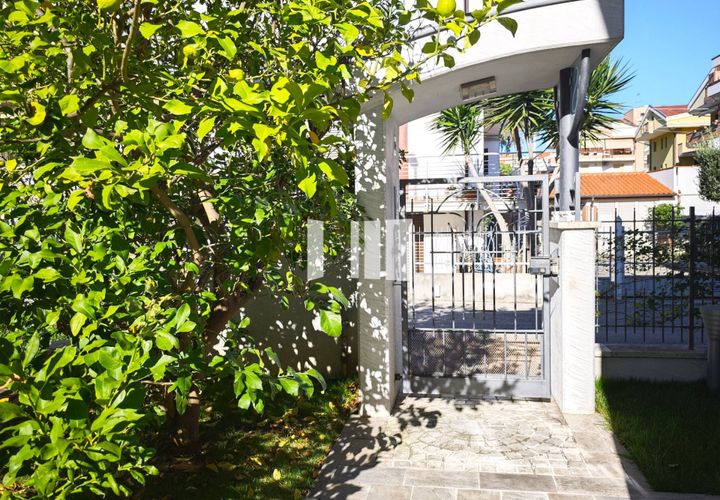 Villa a Giulianova, Teramo, Giulianova - € 680.000 | Ref: 907 - foto 1