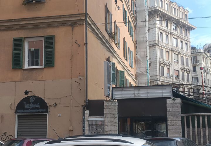 L'establiment comercial a Genoa, Genoa, Genoa - € 1.400/mes | Ref: 29834 - foto 1