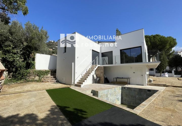 Villa a Roses, Gerona, Roses - € 659.000 | Ref: 3218 - foto 1
