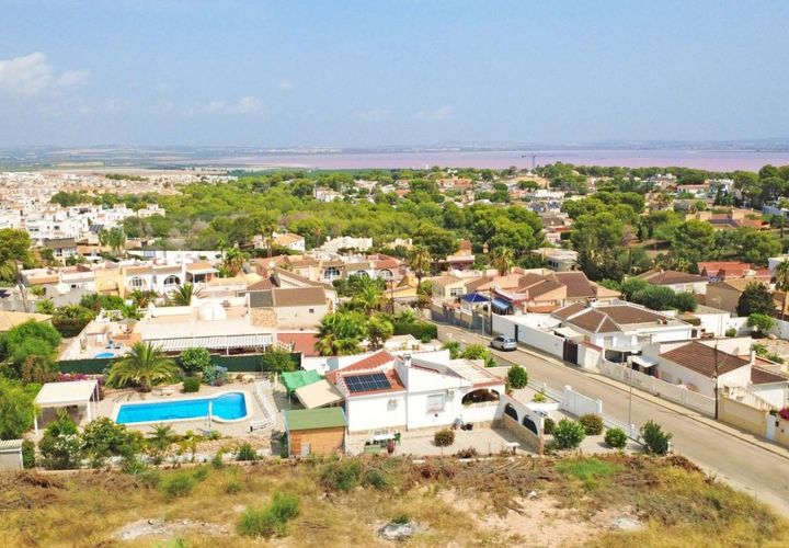 Villa a Orihuela, Alicante, Orihuela - € 450.000 | Ref: MOVE-242/13477 - foto 1
